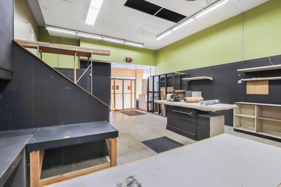 Retail Space Available in St Cloud. Former Acer Hardware store