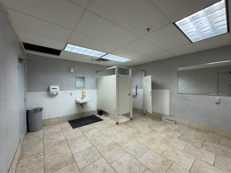 Commercial Warehouse/Storage Spaces for Lease