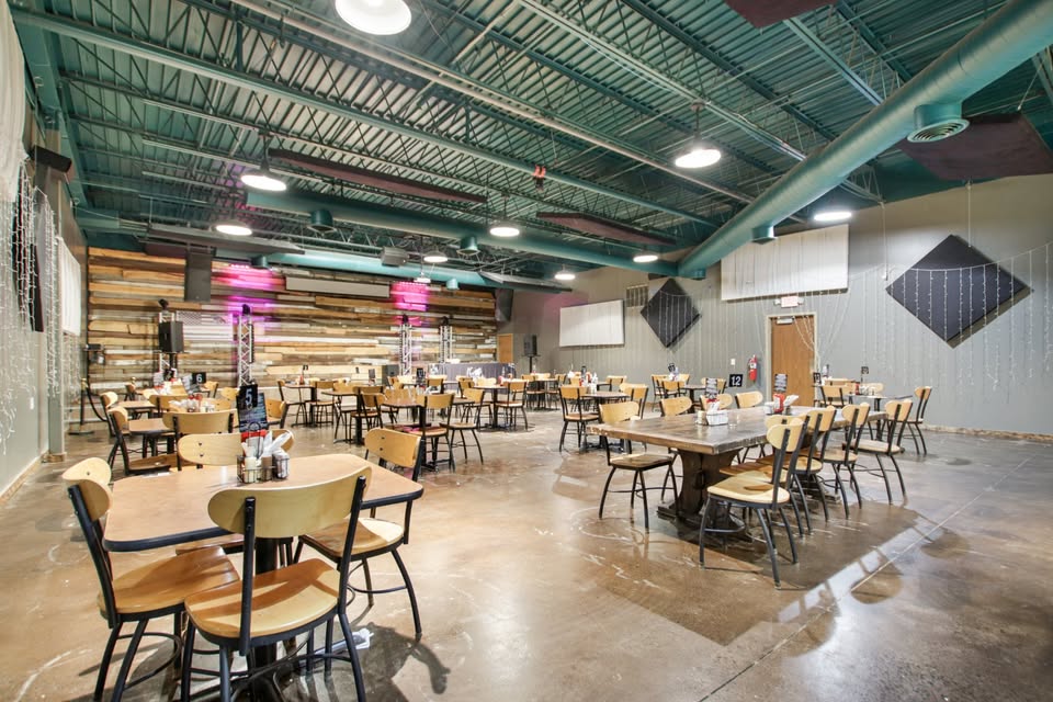 Monticello Restaurant Bar Event Center For Lease