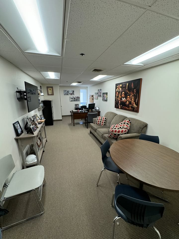 Executive Office Suites Available in St Louis Park.