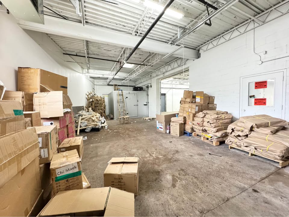 Warehouse/Storage for Rent w/ Drive in Door & Loading Dock