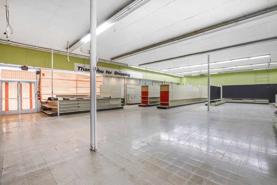 Retail Space Available in St Cloud. Former Acer Hardware store