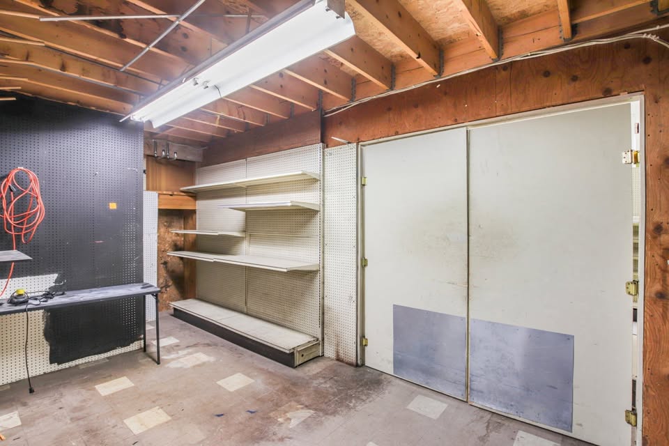 Retail Space Available in St Cloud. Former Acer Hardware store