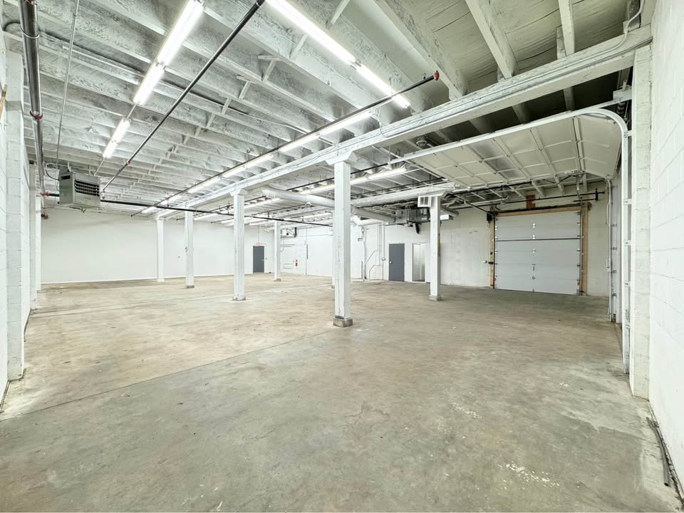 Warehouse/Storage for Rent w/ Drive in Door & Loading Dock