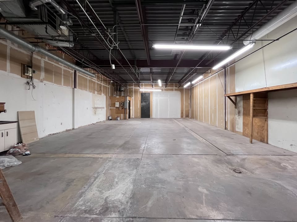 Commercial Warehouse/Storage Spaces for Lease