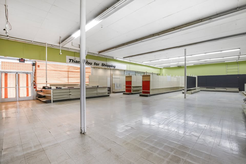 Retail Space Available in St Cloud