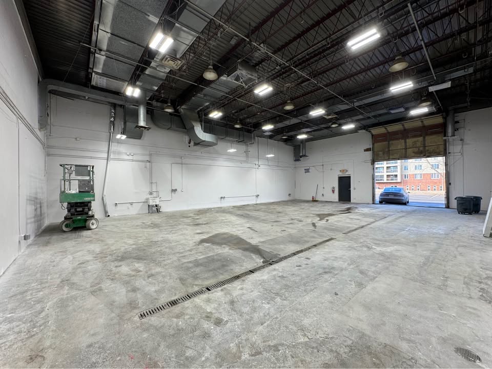 Commercial Warehouse/Storage Spaces for Lease
