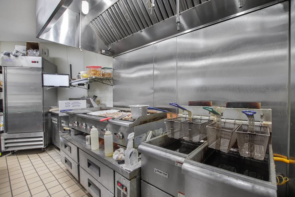 Monticello Restaurant Bar Event Center For Lease