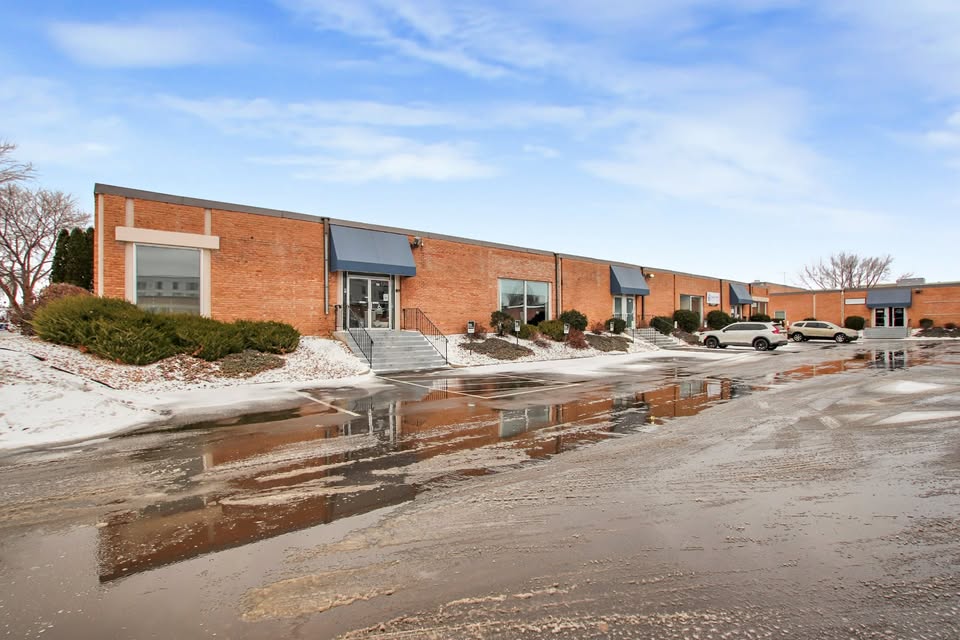 Retail/Office/Medspa Space in Edina! in St Cloud, MN