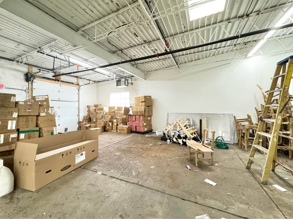 Warehouse/Storage for Rent w/ Drive in Door & Loading Dock