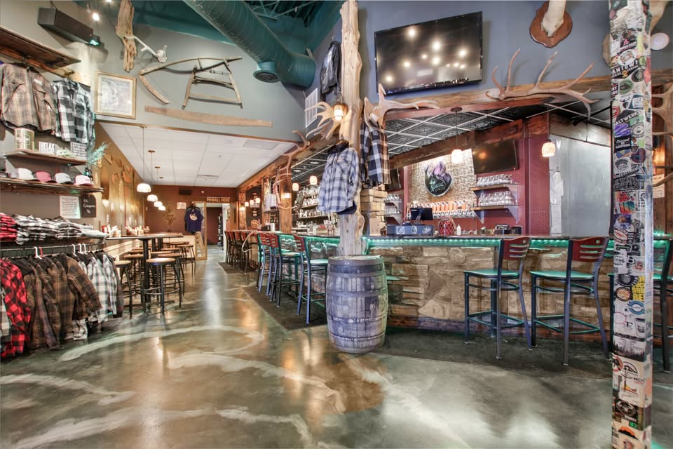 Monticello Restaurant Bar Event Center For Lease