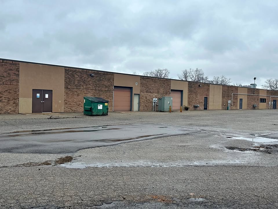 Office Warehouse for Lease Edgewood Tech Center in Lansing, MI